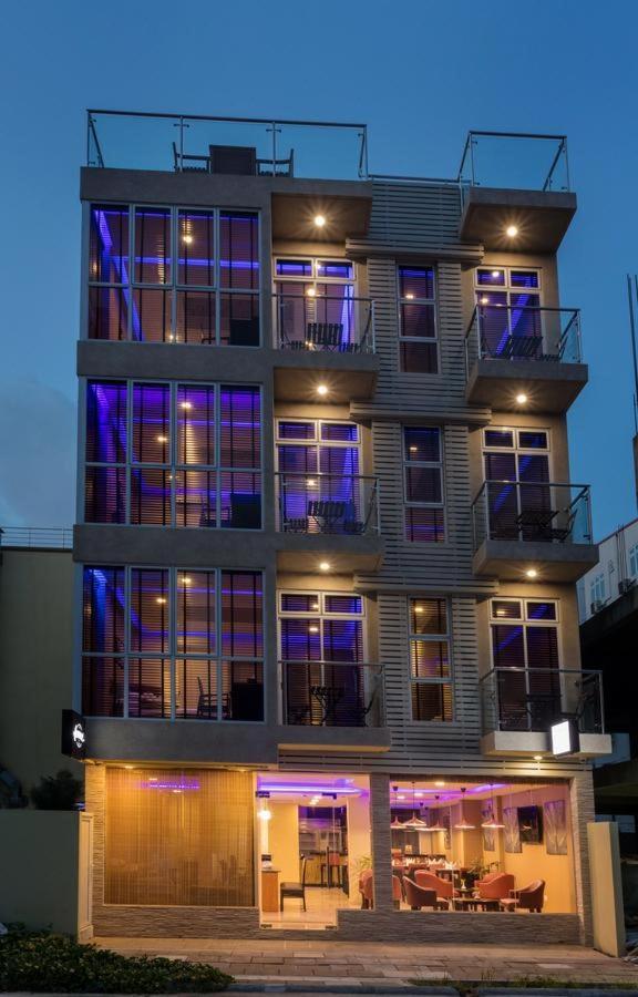 Eleven Trees Maldives Otel Hulhumale Dış mekan fotoğraf